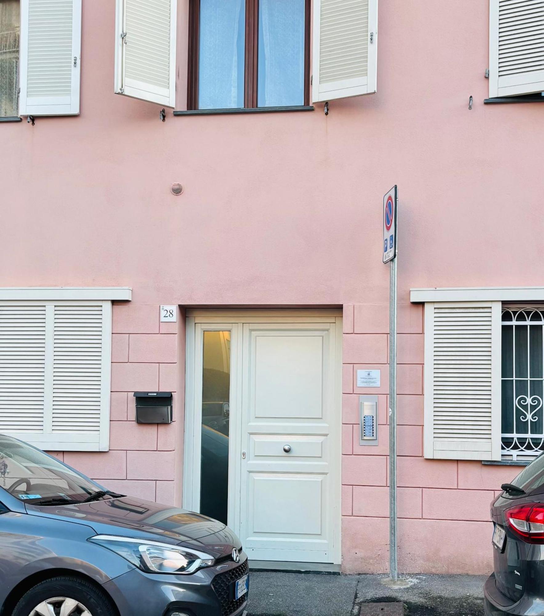 La Casina Di Eri Appartement Livorno Buitenkant foto